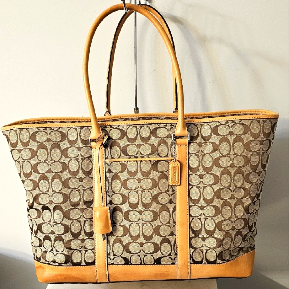 Coach Signature Boston Travel Bag